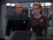 extant_StarTrek_VOY_6x24-LifeLine_00957.jpg