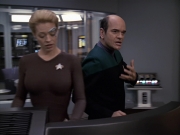 extant_StarTrek_VOY_6x24-LifeLine_00967.jpg