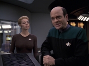 extant_StarTrek_VOY_6x24-LifeLine_00975.jpg