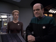 extant_StarTrek_VOY_6x24-LifeLine_00977.jpg