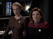 Filename=extant_StarTrek_VOY_6x24-LifeLine_00994.jpg
Filesize=166KiB
Dimensions=1200x900
Date added=Jan 03, 2020 extant_StarTrek_VOY_6x24-LifeLine_00994.jpg