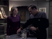 Filename=extant_StarTrek_VOY_6x24-LifeLine_01047.jpg
Filesize=158KiB
Dimensions=1200x900
Date added=Jan 03, 2020 extant_StarTrek_VOY_6x24-LifeLine_01047.jpg