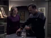 Filename=extant_StarTrek_VOY_6x24-LifeLine_01048.jpg
Filesize=161KiB
Dimensions=1200x900
Date added=Jan 03, 2020 extant_StarTrek_VOY_6x24-LifeLine_01048.jpg