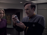 Filename=extant_StarTrek_VOY_6x24-LifeLine_01056.jpg
Filesize=141KiB
Dimensions=1200x900
Date added=Jan 03, 2020 extant_StarTrek_VOY_6x24-LifeLine_01056.jpg