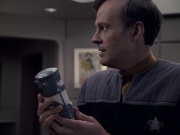 Filename=extant_StarTrek_VOY_6x24-LifeLine_01063.jpg
Filesize=135KiB
Dimensions=1200x900
Date added=Jan 03, 2020 extant_StarTrek_VOY_6x24-LifeLine_01063.jpg