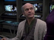 extant_StarTrek_VOY_6x24-LifeLine_01101.jpg