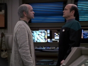 Filename=extant_StarTrek_VOY_6x24-LifeLine_01225.jpg
Filesize=207KiB
Dimensions=1200x900
Date added=Jan 03, 2020 extant_StarTrek_VOY_6x24-LifeLine_01225.jpg