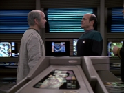 Filename=extant_StarTrek_VOY_6x24-LifeLine_01227.jpg
Filesize=221KiB
Dimensions=1200x900
Date added=Jan 03, 2020 extant_StarTrek_VOY_6x24-LifeLine_01227.jpg