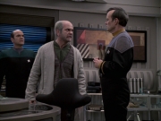 Filename=extant_StarTrek_VOY_6x24-LifeLine_01239.jpg
Filesize=185KiB
Dimensions=1200x900
Date added=Jan 03, 2020 extant_StarTrek_VOY_6x24-LifeLine_01239.jpg