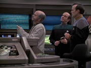 extant_StarTrek_VOY_6x24-LifeLine_01291.jpg