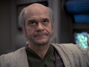 extant_StarTrek_VOY_6x24-LifeLine_01323.jpg