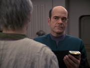 extant_StarTrek_VOY_6x24-LifeLine_01339.jpg