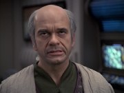 extant_StarTrek_VOY_6x24-LifeLine_01344.jpg