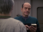 extant_StarTrek_VOY_6x24-LifeLine_01350.jpg