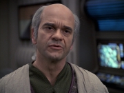 extant_StarTrek_VOY_6x24-LifeLine_01359.jpg