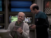 Filename=extant_StarTrek_VOY_6x24-LifeLine_01382.jpg
Filesize=204KiB
Dimensions=1200x900
Date added=Jan 03, 2020 extant_StarTrek_VOY_6x24-LifeLine_01382.jpg