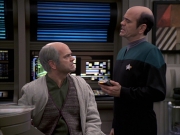 Filename=extant_StarTrek_VOY_6x24-LifeLine_01403.jpg
Filesize=205KiB
Dimensions=1200x900
Date added=Jan 03, 2020 extant_StarTrek_VOY_6x24-LifeLine_01403.jpg