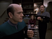 Filename=extant_StarTrek_VOY_6x24-LifeLine_01457.jpg
Filesize=154KiB
Dimensions=1200x900
Date added=Jan 03, 2020 extant_StarTrek_VOY_6x24-LifeLine_01457.jpg
