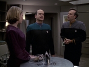 Filename=extant_StarTrek_VOY_6x24-LifeLine_01523.jpg
Filesize=164KiB
Dimensions=1200x900
Date added=Jan 03, 2020 extant_StarTrek_VOY_6x24-LifeLine_01523.jpg