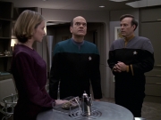 Filename=extant_StarTrek_VOY_6x24-LifeLine_01529.jpg
Filesize=165KiB
Dimensions=1200x900
Date added=Jan 03, 2020 extant_StarTrek_VOY_6x24-LifeLine_01529.jpg