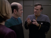 Filename=extant_StarTrek_VOY_6x24-LifeLine_01541.jpg
Filesize=152KiB
Dimensions=1200x900
Date added=Jan 03, 2020 extant_StarTrek_VOY_6x24-LifeLine_01541.jpg