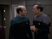 Filename=extant_StarTrek_VOY_6x24-LifeLine_01579.jpg
Filesize=130KiB
Dimensions=1200x900
Date added=Jan 03, 2020 extant_StarTrek_VOY_6x24-LifeLine_01579.jpg