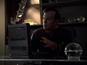 extant_StarTrek_VOY_6x24-LifeLine_01622.jpg
