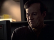 extant_StarTrek_VOY_6x24-LifeLine_01672.jpg