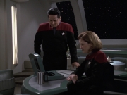 Filename=extant_StarTrek_VOY_6x24-LifeLine_01713.jpg
Filesize=156KiB
Dimensions=1200x900
Date added=Jan 03, 2020 extant_StarTrek_VOY_6x24-LifeLine_01713.jpg