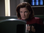 Filename=extant_StarTrek_VOY_6x24-LifeLine_01736.jpg
Filesize=142KiB
Dimensions=1200x900
Date added=Jan 03, 2020 extant_StarTrek_VOY_6x24-LifeLine_01736.jpg