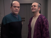 Filename=extant_StarTrek_VOY_6x24-LifeLine_02028.jpg
Filesize=164KiB
Dimensions=1200x900
Date added=Jan 03, 2020 extant_StarTrek_VOY_6x24-LifeLine_02028.jpg