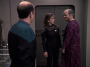 Filename=extant_StarTrek_VOY_6x24-LifeLine_02054.jpg
Filesize=157KiB
Dimensions=1200x900
Date added=Jan 03, 2020 extant_StarTrek_VOY_6x24-LifeLine_02054.jpg