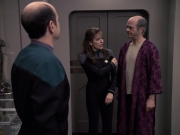 Filename=extant_StarTrek_VOY_6x24-LifeLine_02064.jpg
Filesize=162KiB
Dimensions=1200x900
Date added=Jan 03, 2020 extant_StarTrek_VOY_6x24-LifeLine_02064.jpg