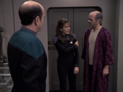 Filename=extant_StarTrek_VOY_6x24-LifeLine_02066.jpg
Filesize=162KiB
Dimensions=1200x900
Date added=Jan 03, 2020 extant_StarTrek_VOY_6x24-LifeLine_02066.jpg
