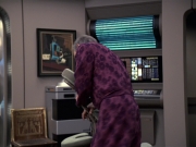 extant_StarTrek_VOY_6x24-LifeLine_02076.jpg