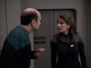 Filename=extant_StarTrek_VOY_6x24-LifeLine_02082.jpg
Filesize=141KiB
Dimensions=1200x900
Date added=Jan 03, 2020 extant_StarTrek_VOY_6x24-LifeLine_02082.jpg
