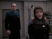 Filename=extant_StarTrek_VOY_6x24-LifeLine_02125.jpg
Filesize=134KiB
Dimensions=1200x900
Date added=Jan 03, 2020 extant_StarTrek_VOY_6x24-LifeLine_02125.jpg