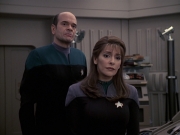 Filename=extant_StarTrek_VOY_6x24-LifeLine_02139.jpg
Filesize=149KiB
Dimensions=1200x900
Date added=Jan 03, 2020 extant_StarTrek_VOY_6x24-LifeLine_02139.jpg