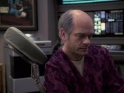 extant_StarTrek_VOY_6x24-LifeLine_02148.jpg