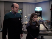 Filename=extant_StarTrek_VOY_6x24-LifeLine_02149.jpg
Filesize=173KiB
Dimensions=1200x900
Date added=Jan 03, 2020 extant_StarTrek_VOY_6x24-LifeLine_02149.jpg