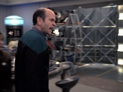 extant_StarTrek_VOY_6x24-LifeLine_02151.jpg