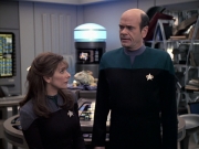 Filename=extant_StarTrek_VOY_6x24-LifeLine_02192.jpg
Filesize=186KiB
Dimensions=1200x900
Date added=Jan 03, 2020 extant_StarTrek_VOY_6x24-LifeLine_02192.jpg
