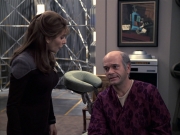 extant_StarTrek_VOY_6x24-LifeLine_02218.jpg