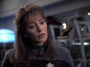 extant_StarTrek_VOY_6x24-LifeLine_02239.jpg