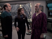 Filename=extant_StarTrek_VOY_6x24-LifeLine_02286.jpg
Filesize=203KiB
Dimensions=1200x900
Date added=Jan 03, 2020 extant_StarTrek_VOY_6x24-LifeLine_02286.jpg