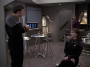 extant_StarTrek_VOY_6x24-LifeLine_02342.jpg