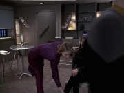 extant_StarTrek_VOY_6x24-LifeLine_02372.jpg
