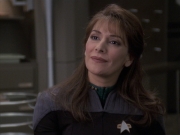 extant_StarTrek_VOY_6x24-LifeLine_02386.jpg