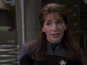 extant_StarTrek_VOY_6x24-LifeLine_02402.jpg