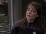 extant_StarTrek_VOY_6x24-LifeLine_02415.jpg